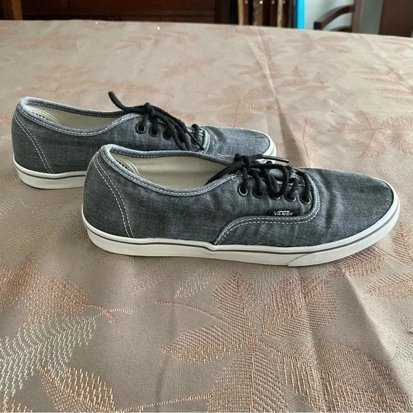 Vans Low Top Gray Sneakers Size 7 1/2 - Picture 2 of 6